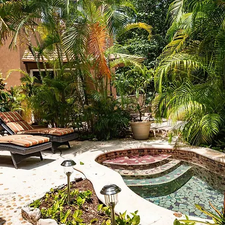 Casa Cascada - 3 Bdrm House For 6, Close To The Beach