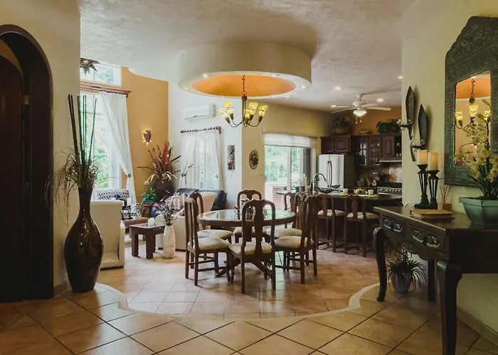 Casa Cascada - 3 Bdrm House For 6, Close To The Playa del Carmen
